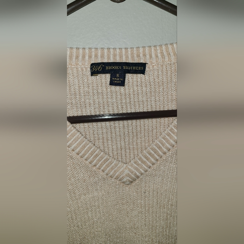 346 Brooks Brothers cream linen cotton blend‎ V neck sweater light-weight Small - Picture 3 of 10